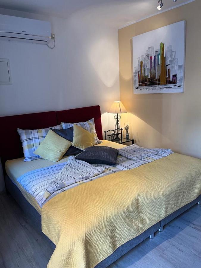 Titius Apartment Skradin Esterno foto